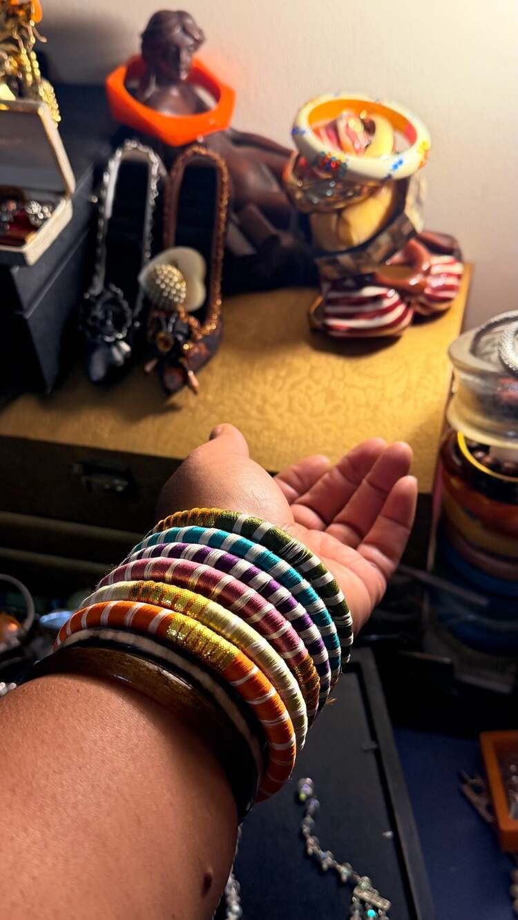 (6) Handcrafted Multi-Color Silk Thread Wrapped Bangle Bracelets - Picture 5 of 5